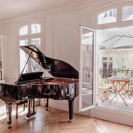 Luxueux Duplex Elysees Paris