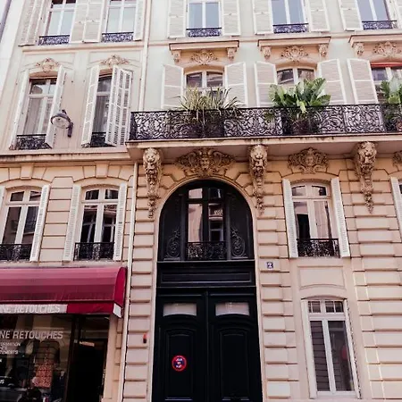 Luxueux Duplex Elysees