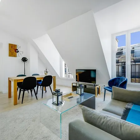 Luxueux Duplex Elysees 아파트 *