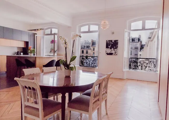 Luxueux Duplex Elysees Apartamento